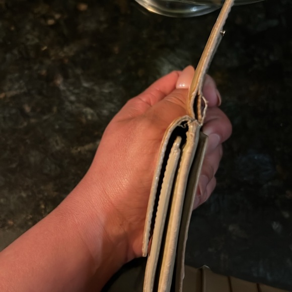 Louis Vuitton wallet . Authentic - Picture 4 of 7